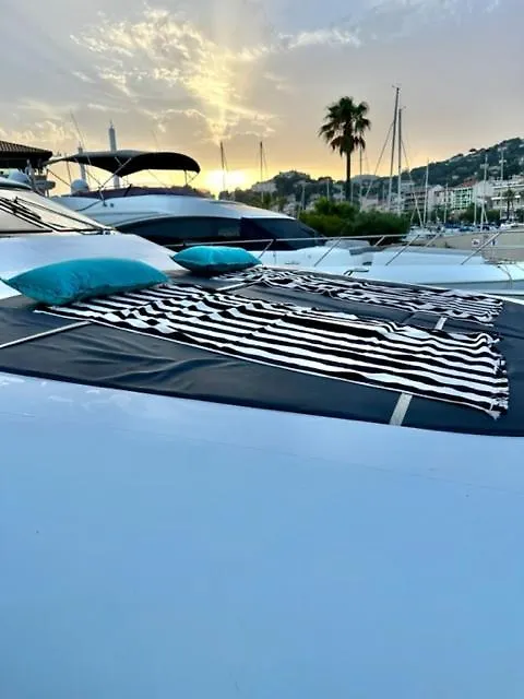 Motoryacht 21 Avec Equipage Hotel Barcelona 0*,