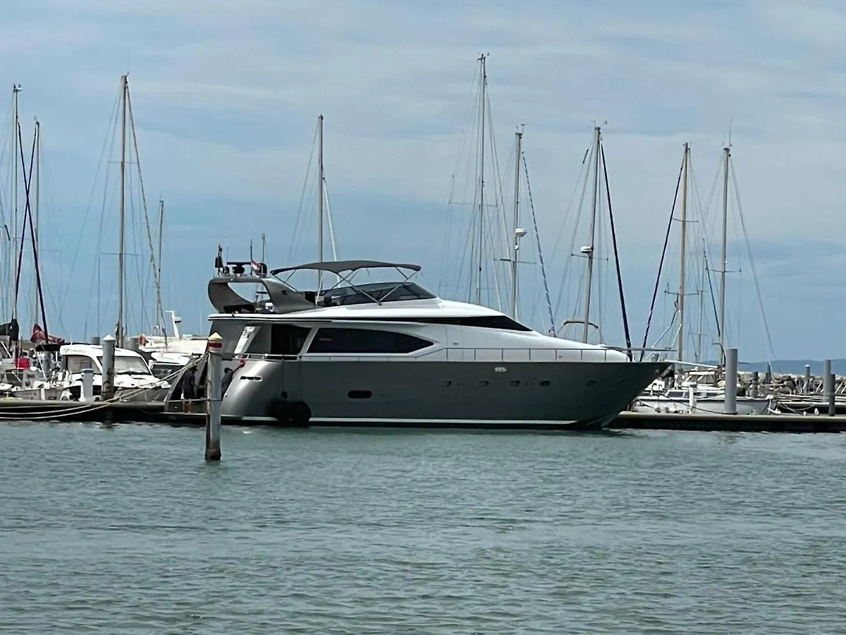 Hotel Motoryacht 21 Avec Equipage Barcelona 0*,
